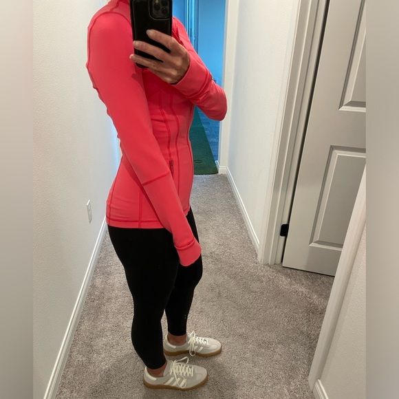 Lululemon define jacket in a size 4 in the color boom juice. - Picture 5 of 6